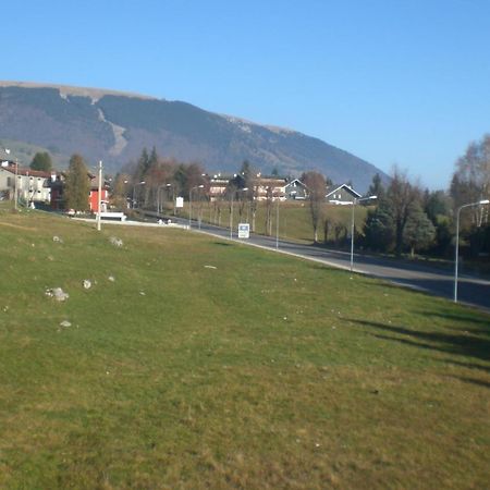 Hotel La Lepre Bianca Gallio Exteriör bild