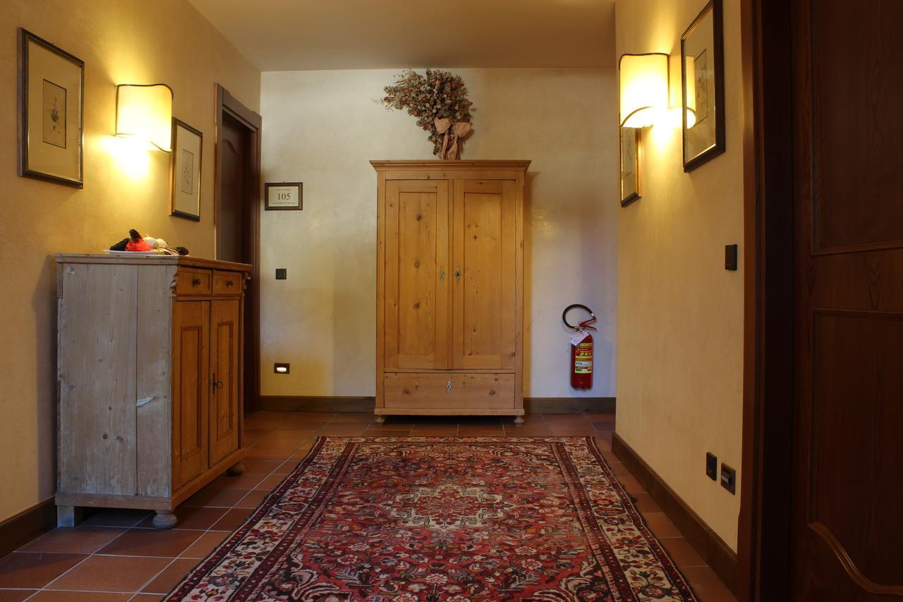 Hotel La Lepre Bianca Gallio Exteriör bild