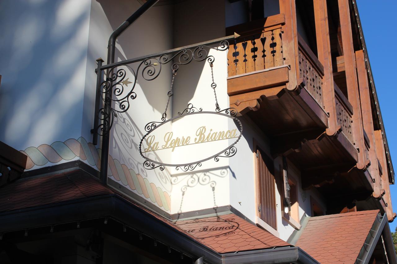 Hotel La Lepre Bianca Gallio Exteriör bild