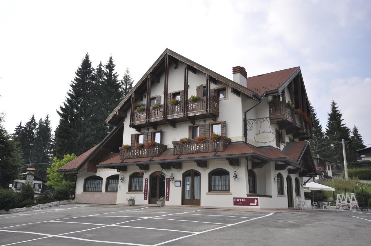 Hotel La Lepre Bianca Gallio Exteriör bild