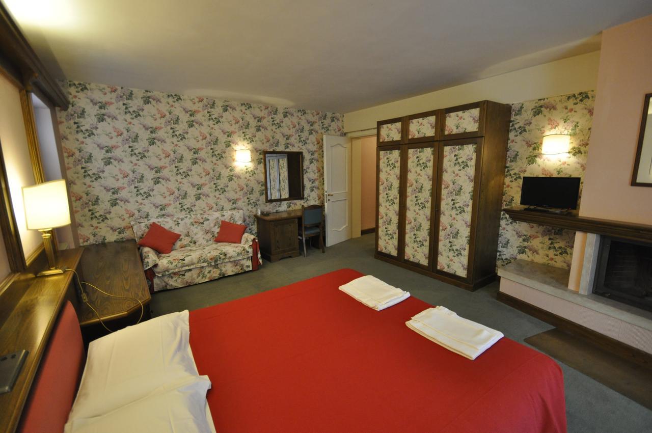 Hotel La Lepre Bianca Gallio Exteriör bild