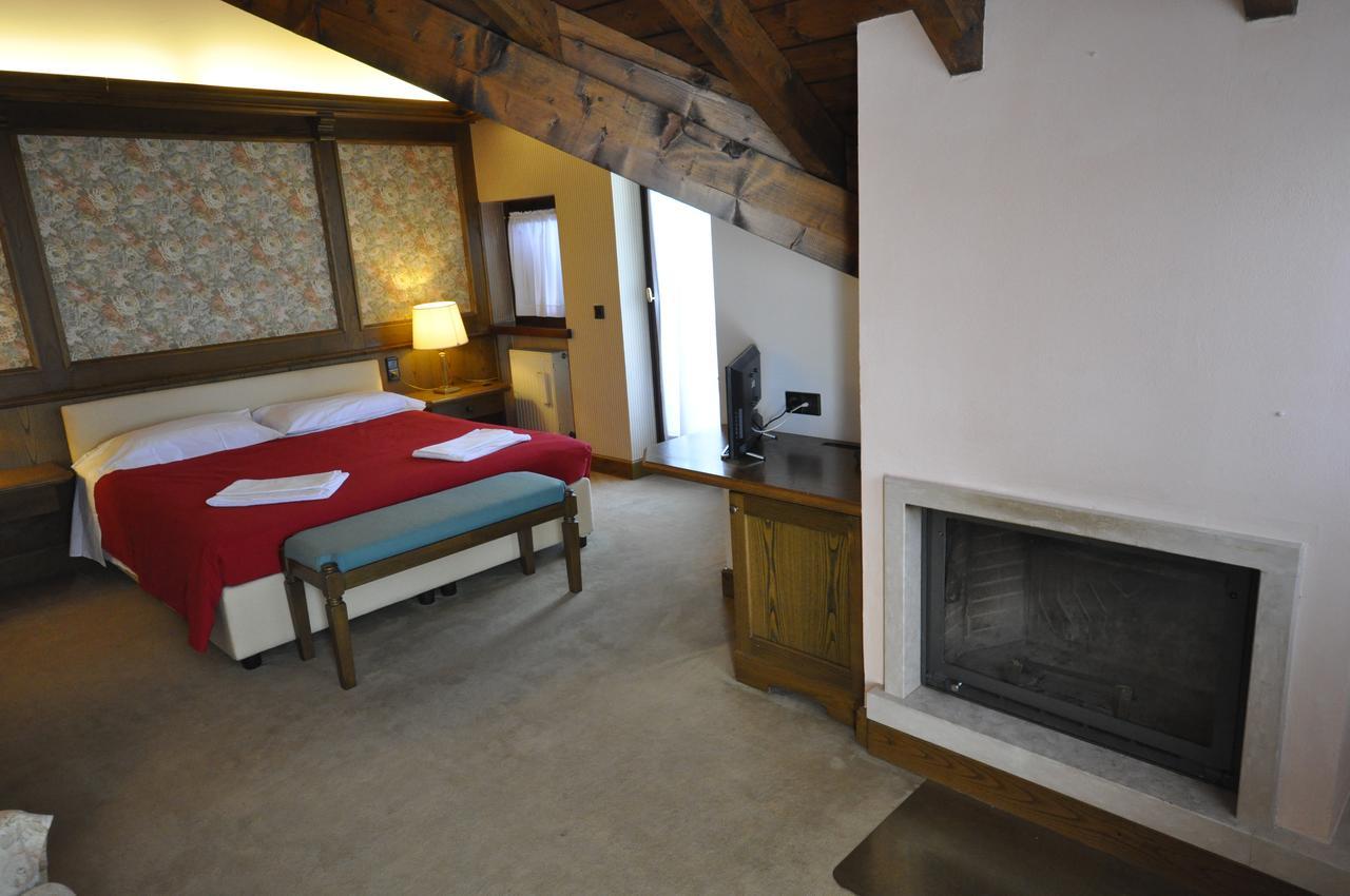 Hotel La Lepre Bianca Gallio Exteriör bild