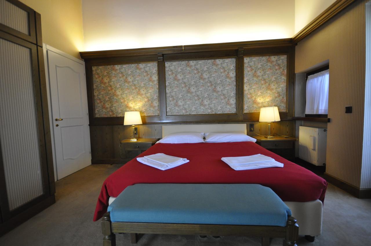 Hotel La Lepre Bianca Gallio Exteriör bild