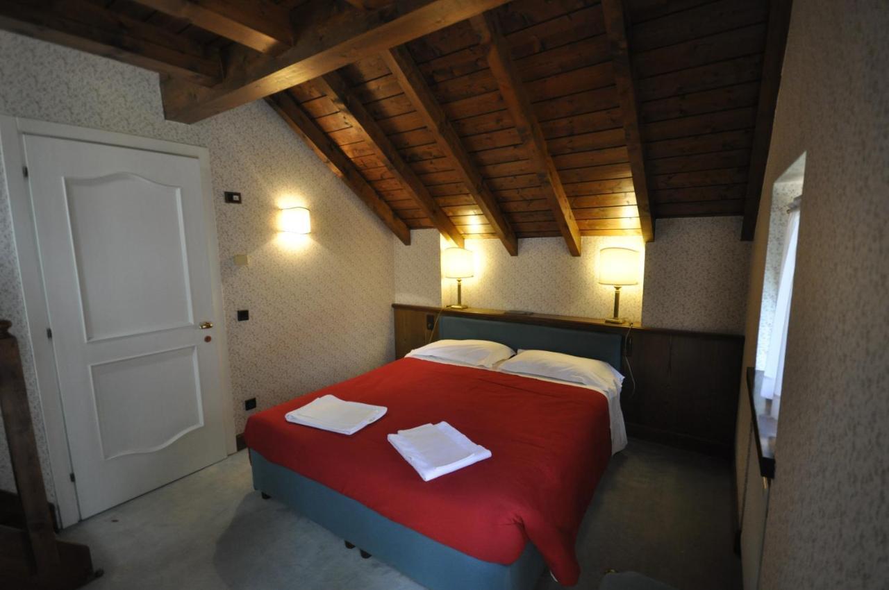 Hotel La Lepre Bianca Gallio Exteriör bild